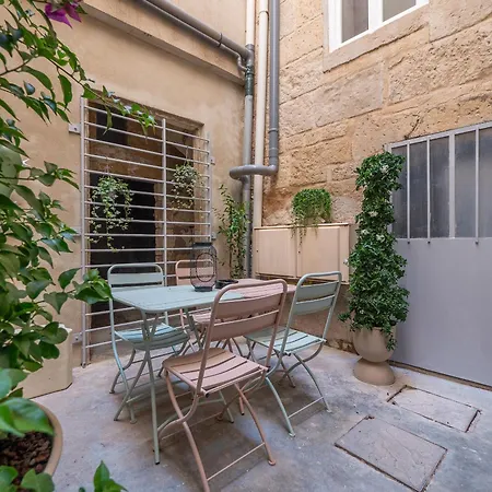 Daire L'ecrin Nimois - Le Patio *